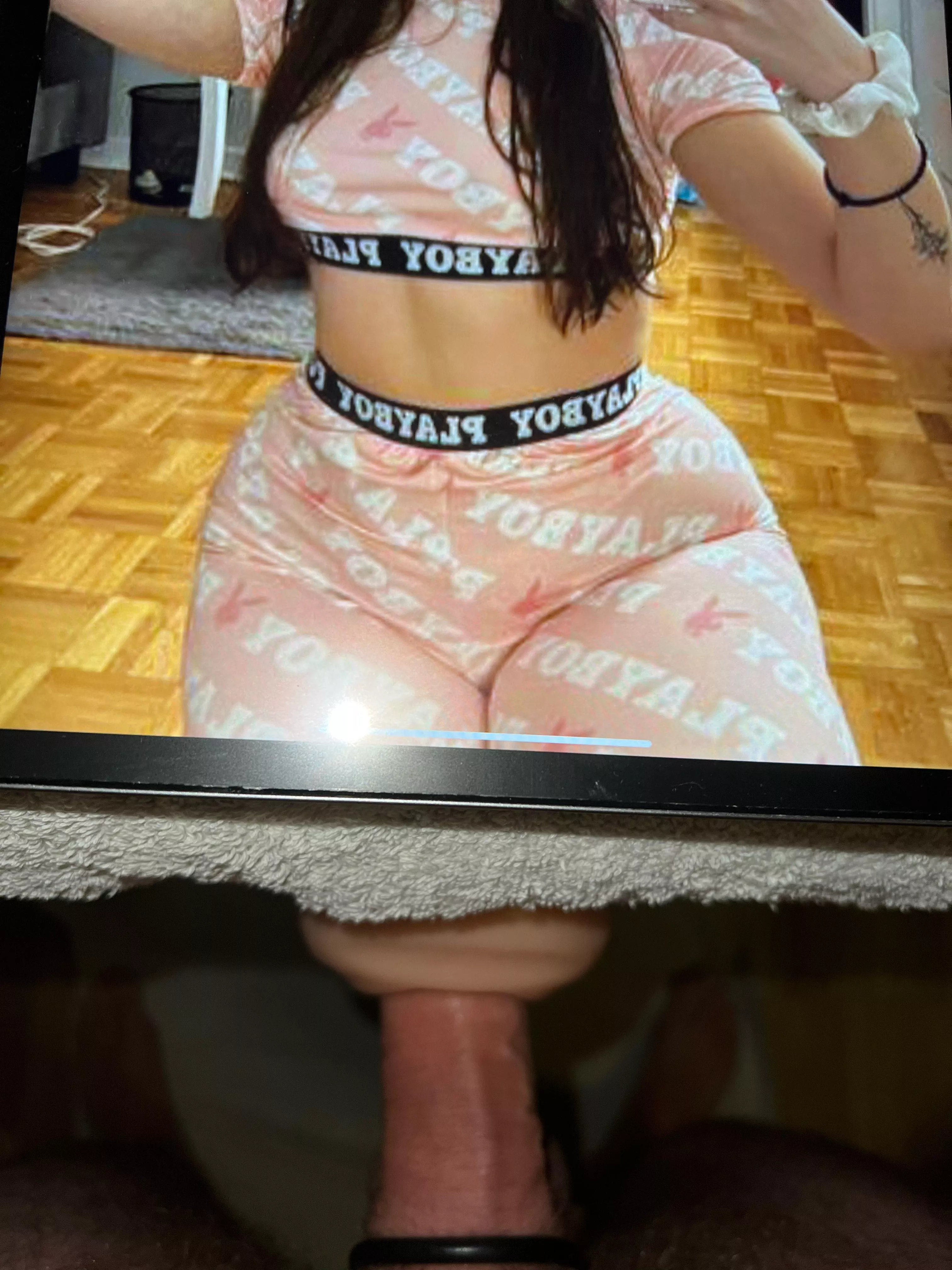 Doing fleshlight fuck tributes. Hit me up via dm 🍆