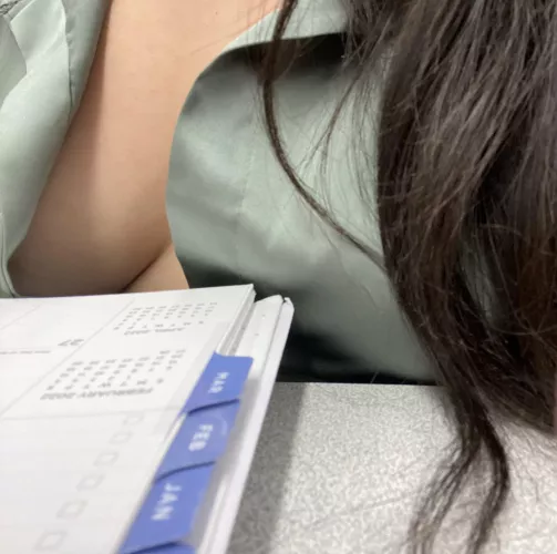 Doing paperwork, does this distract you?😘💋