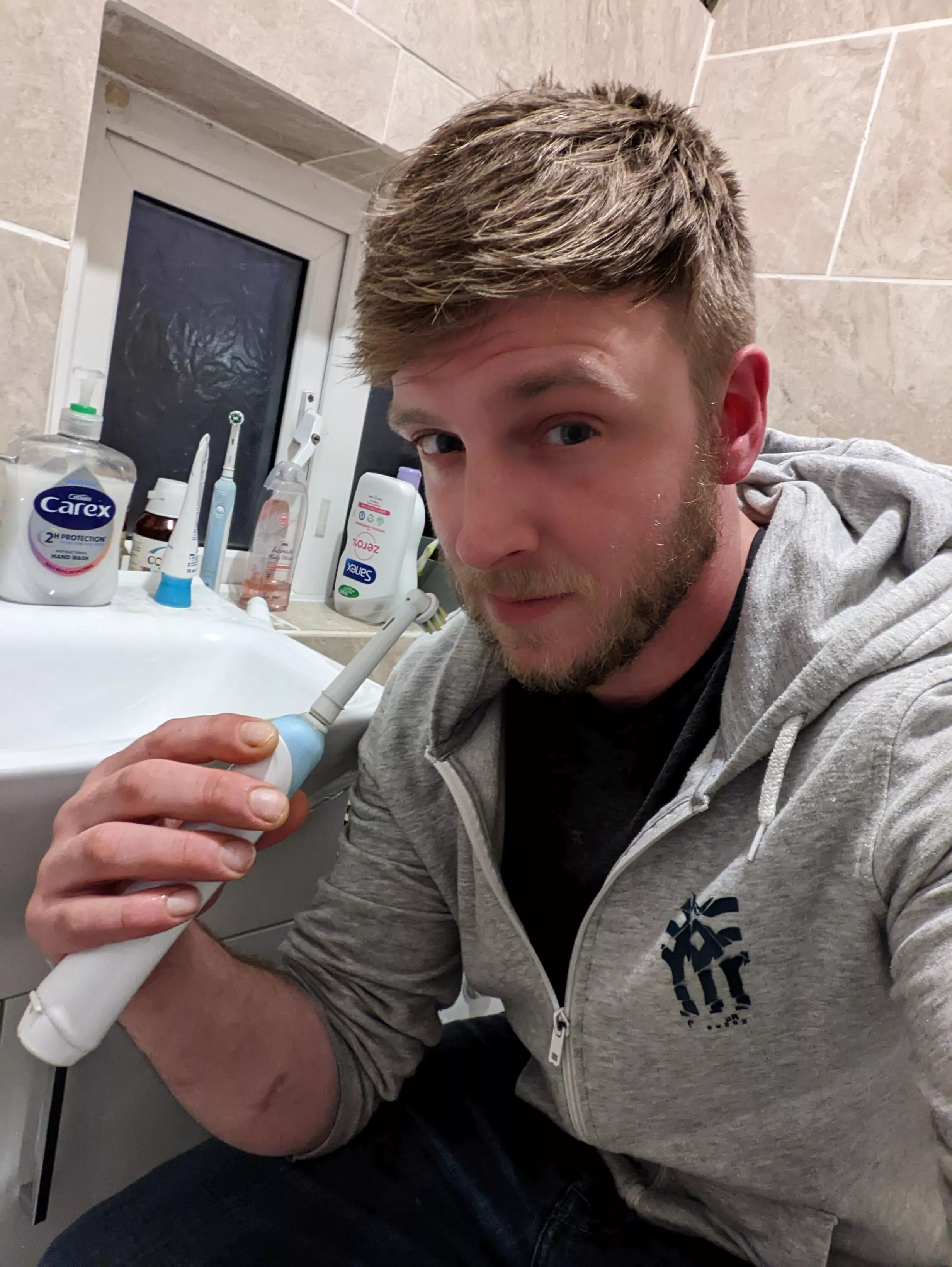 don't forget to brush your teeth 😎