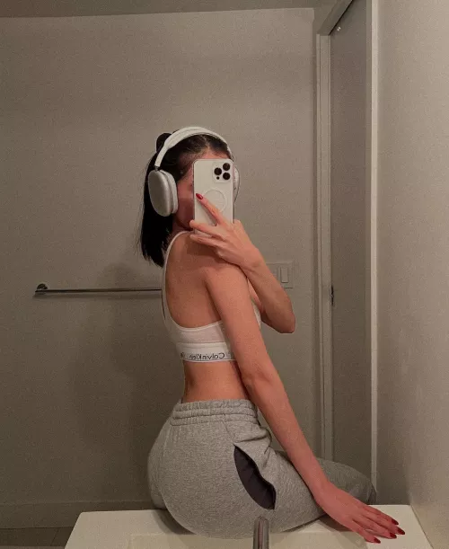 Drag me into the gym bathroom and show the muscle nobody else can touch