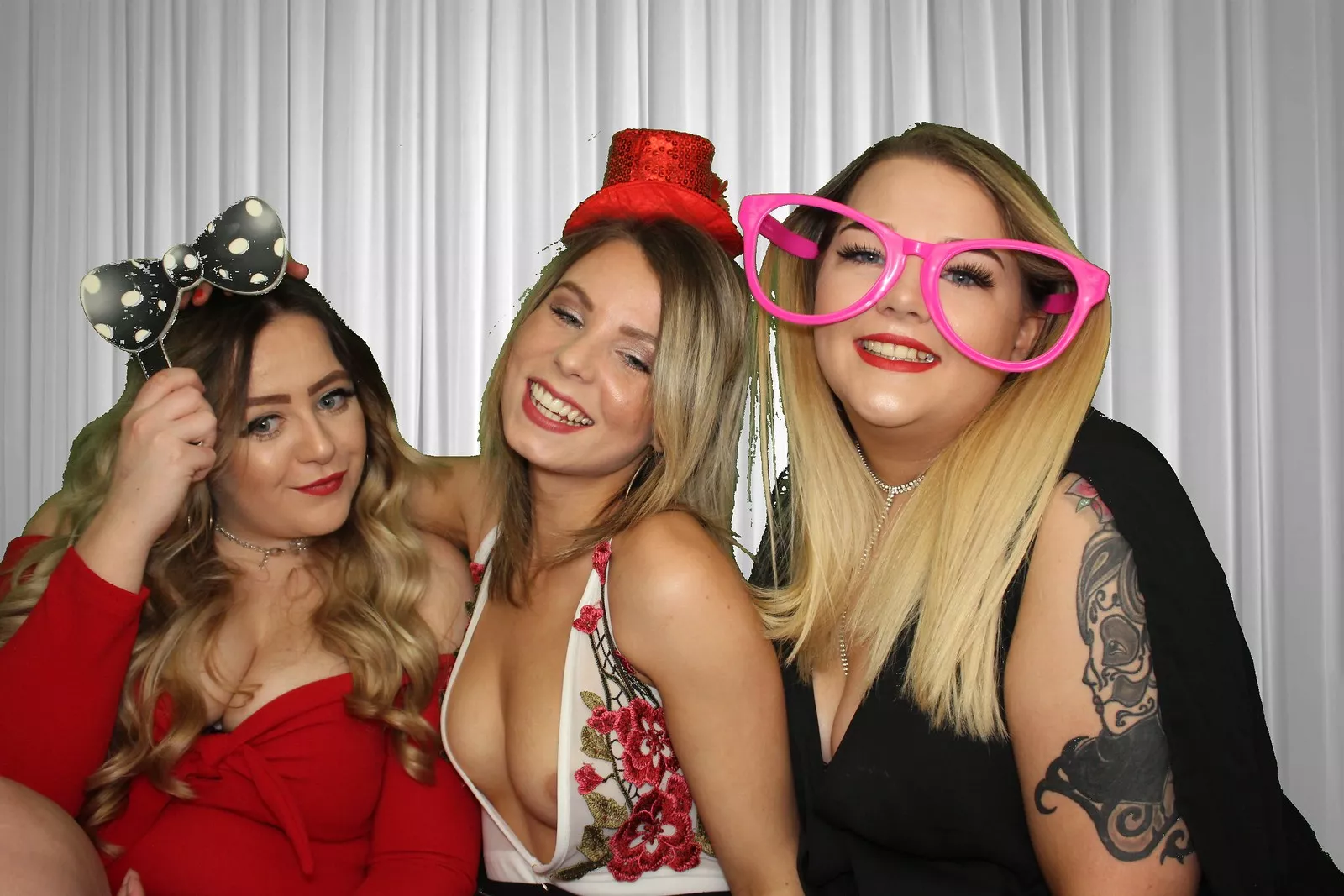 Photobooth nipple slip