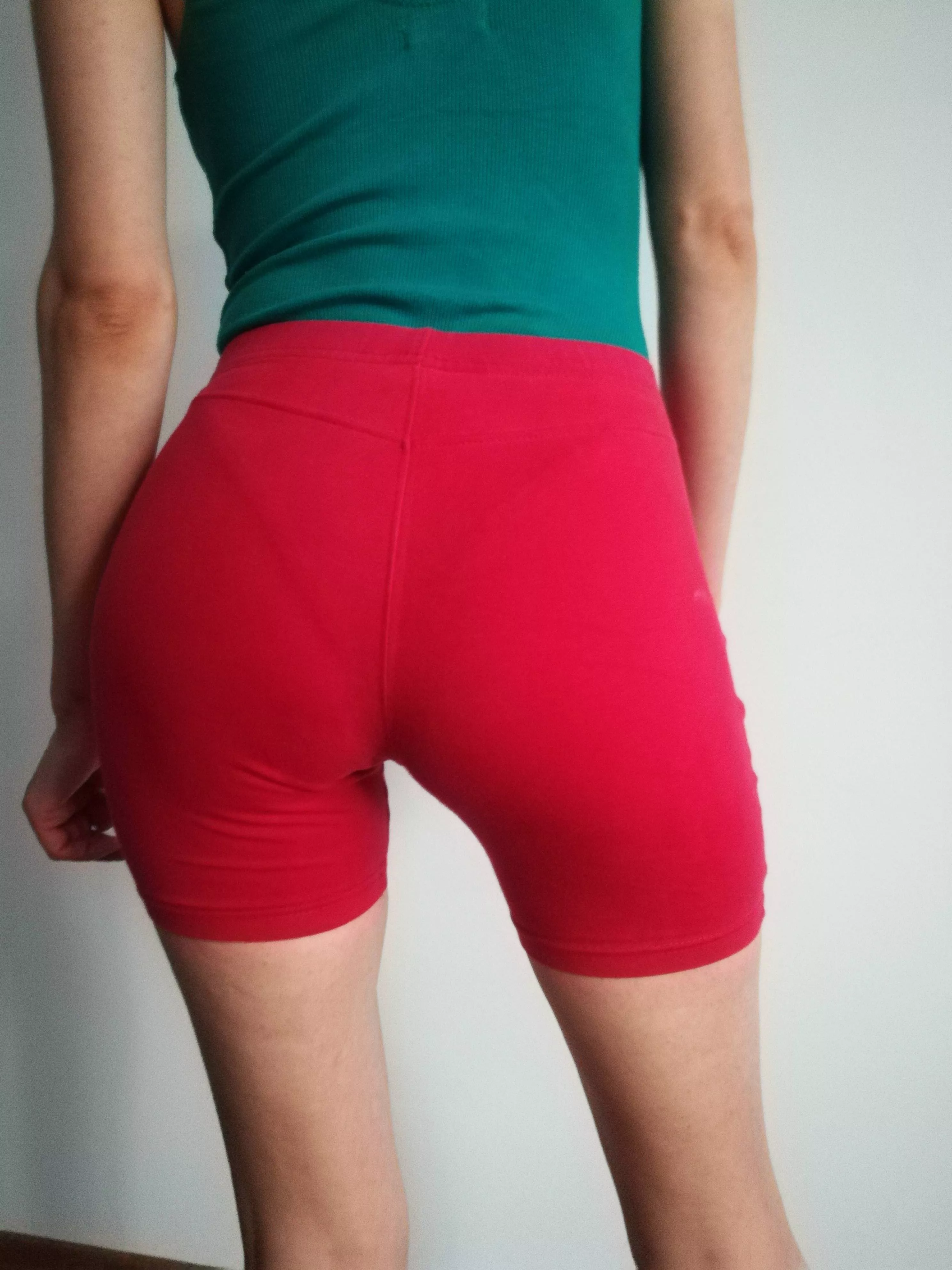 Eat it or spank it? 🍑