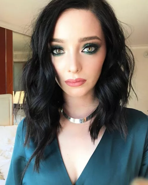 Emma Dumont