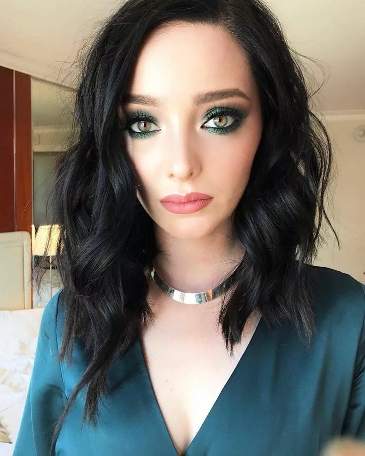 Emma Dumont