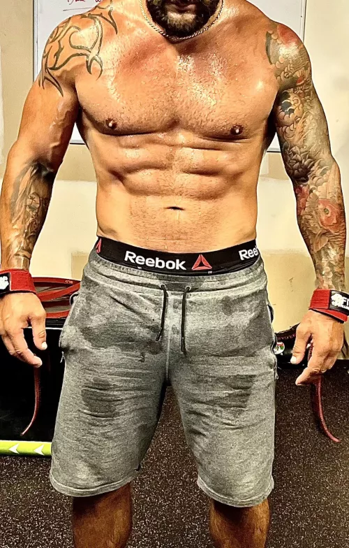 Even us alpha males can be flexible 🦍😏 https://linkgenie.net/wolfofsoflo/