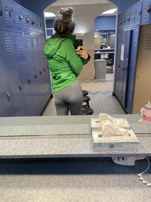 Everyone probably thought this was rain when I went grocery shopping after the gym 😅