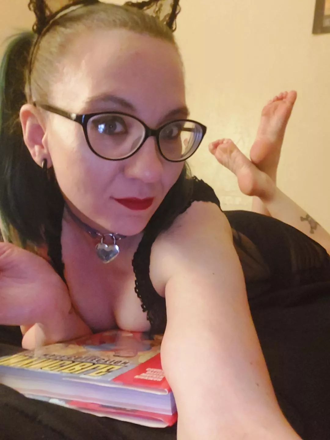 [f] Comics before bed. Any Invincible fans out there?