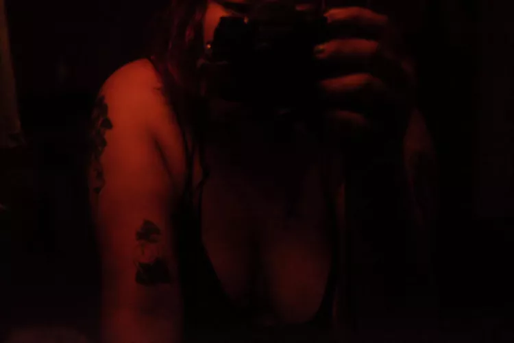 (F) Drown on my pillows 🍈🍈