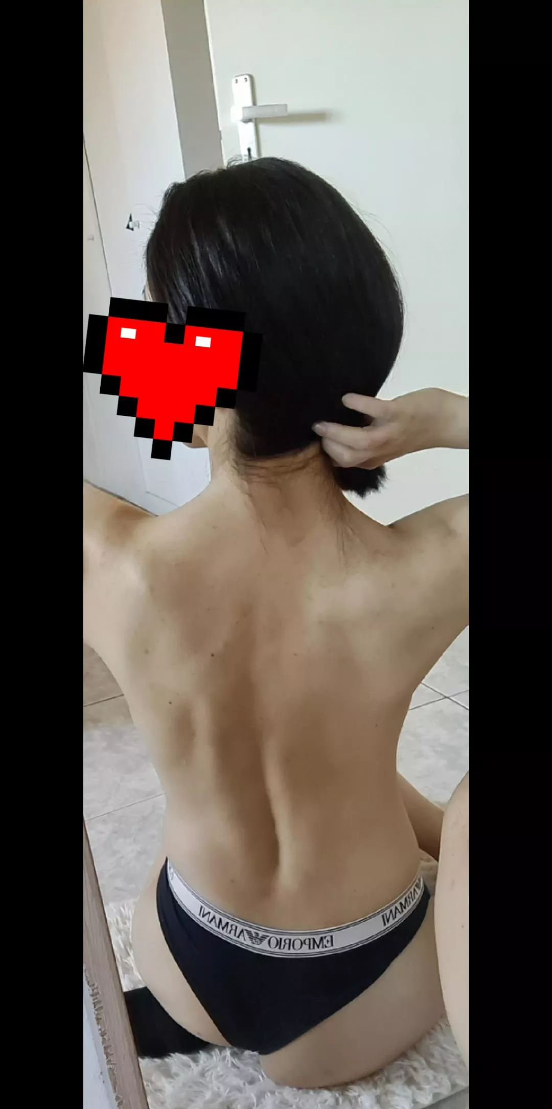 [F] Mayyybe a bit of muscle will help to improve my posture 🤓