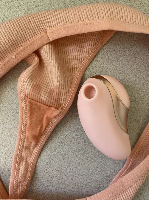 [f] my thong and favorite toy match today! 💓💖💘