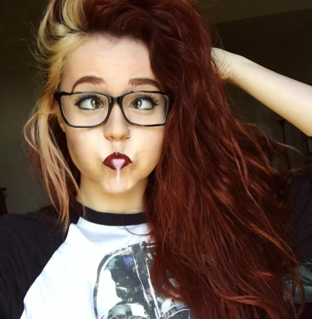 [F] She can't keep it all in