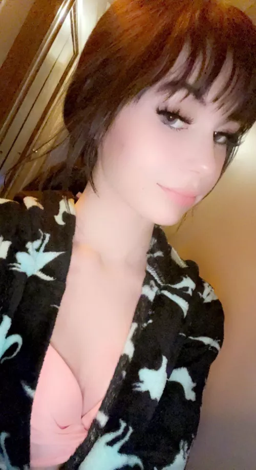 [F] what’s up 👀