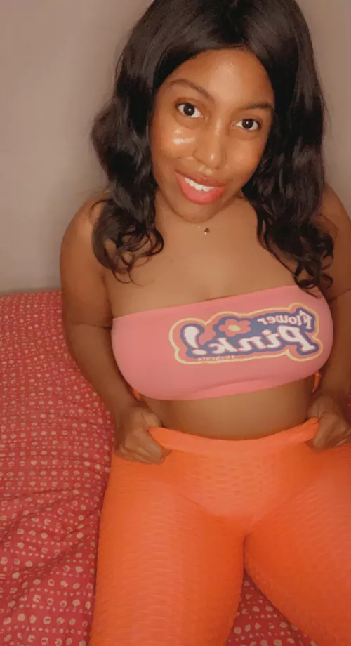 (F) Who likes it chubby?