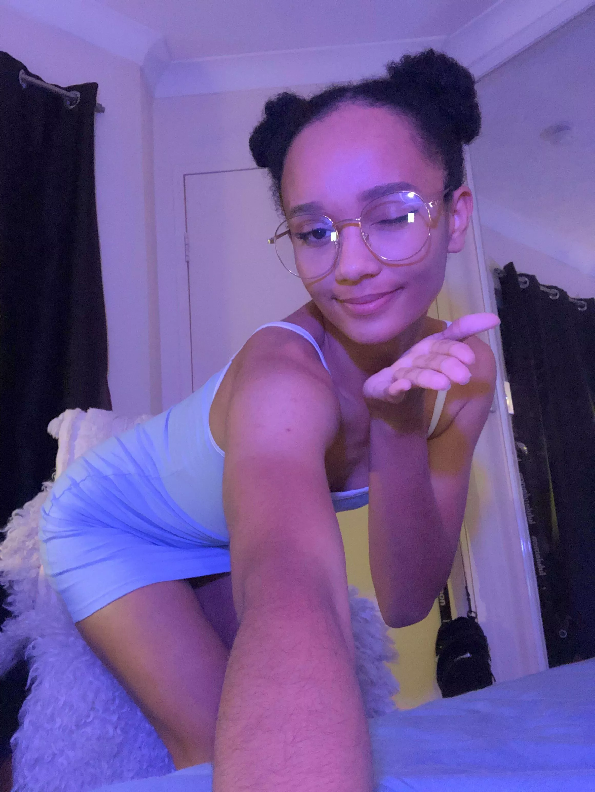 (F21) I thought this photo of me was cute!! I still believe these glasses are too big for my face hehe 💀💀 oh well 🤪🤠