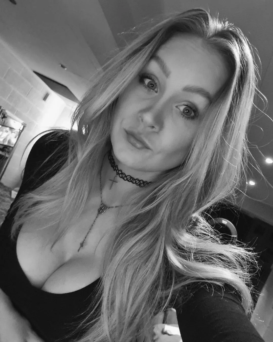 F22 Any shaved cocks need edging 😏? Must be obedient, and shoot ropes. DM your KIK. Can verify 💋