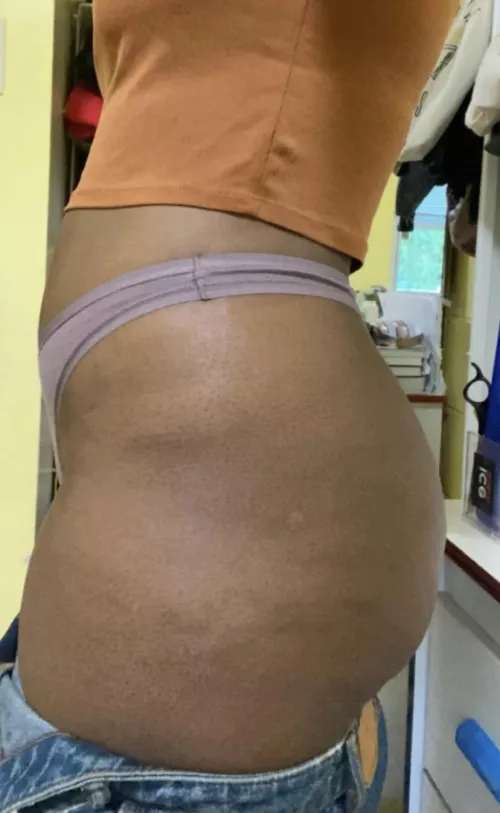 [F31] What my jeans look like half way down….incase you’re wondering