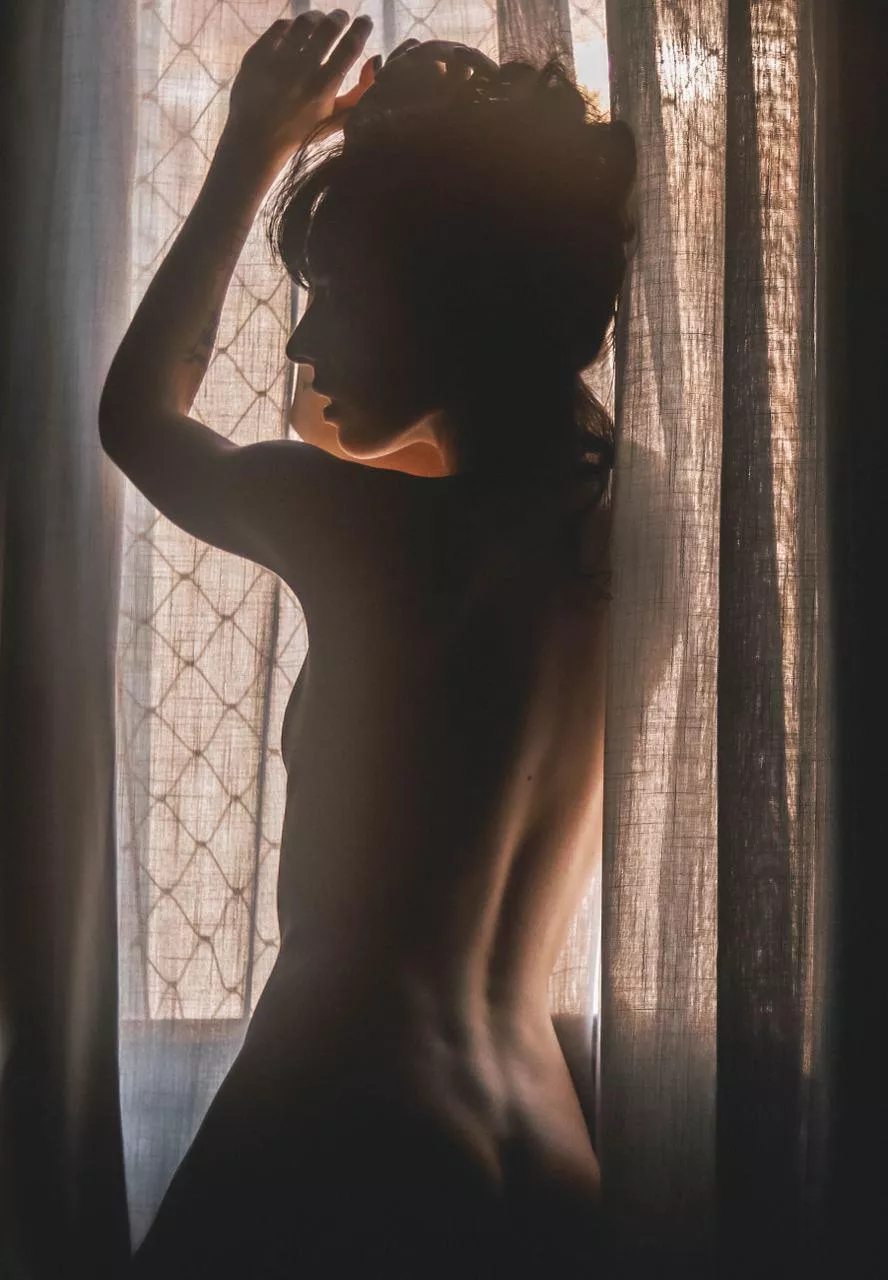 “Faded the shape of beauty from my arms, Faded the voice, warmth, whiteness, paradise...” [oc]