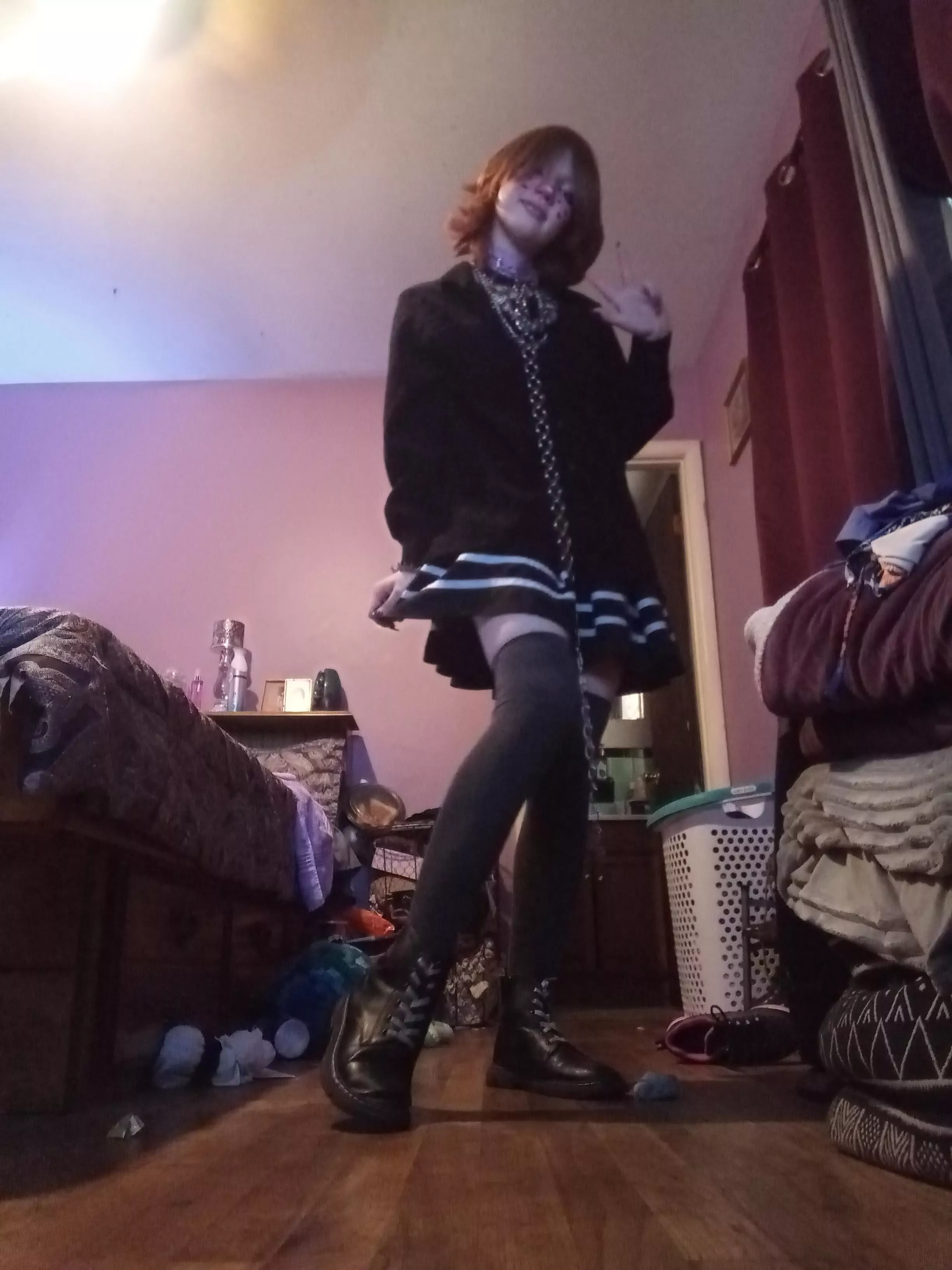 Feeling cute but dysphoric, please just use he/him pronouns in the comments