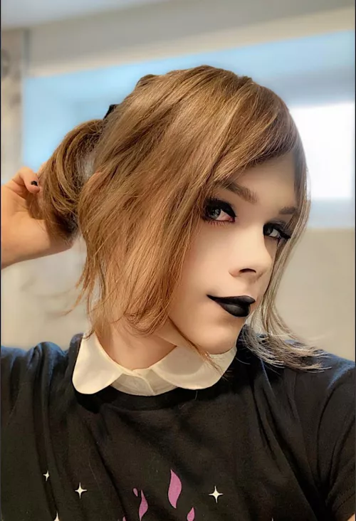 Feeling cute😊 I started doing my makeup more often!