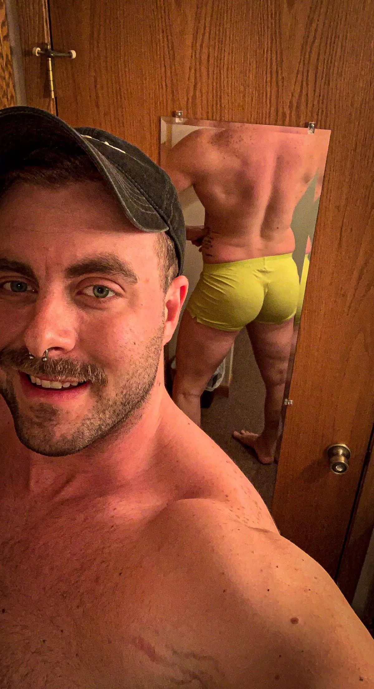 Feeling extra juicy after a solid leg day! Feeling extra juicy after a solid leg day!