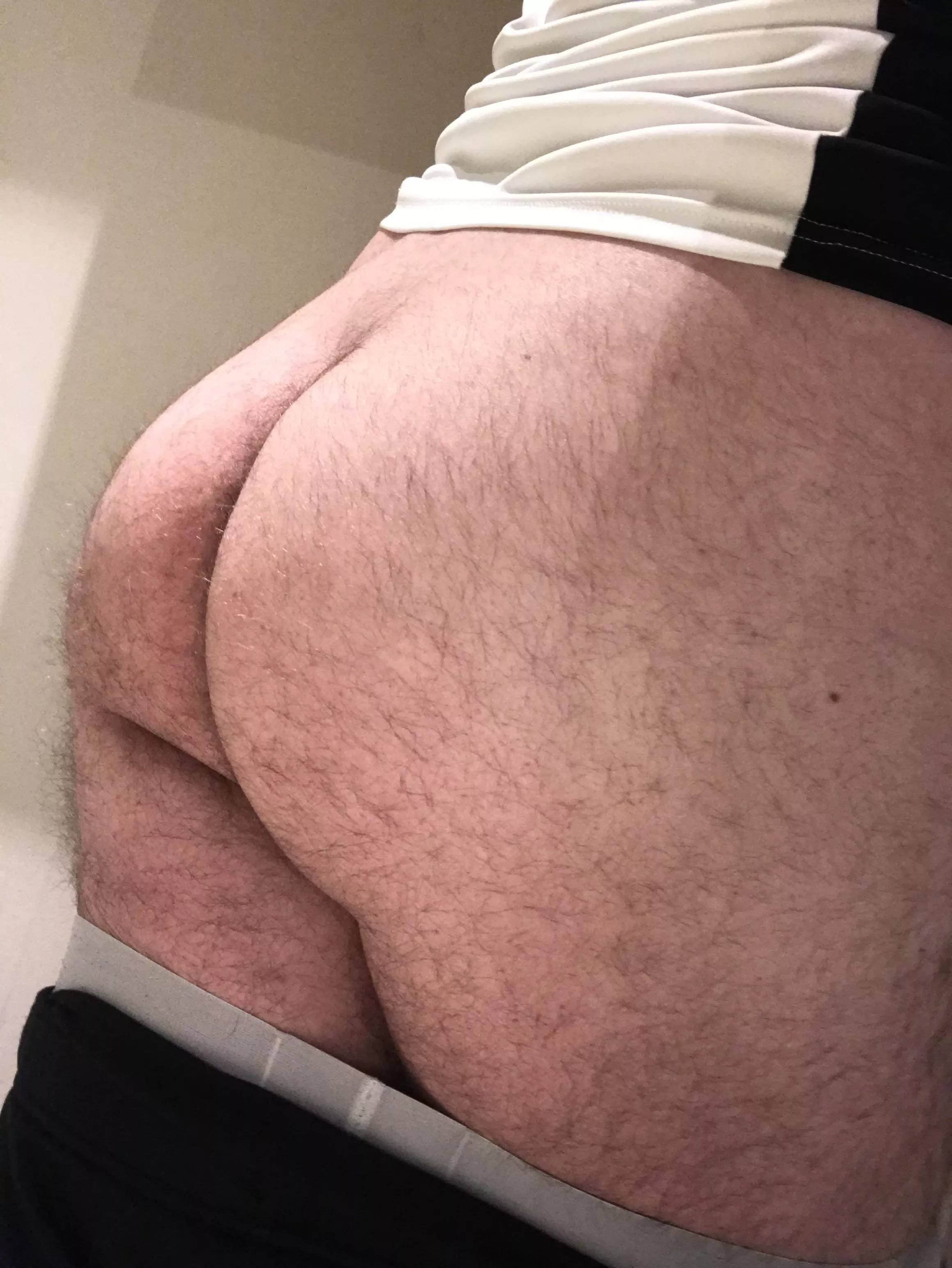 Feeling generous 🥰 tonight 🍑