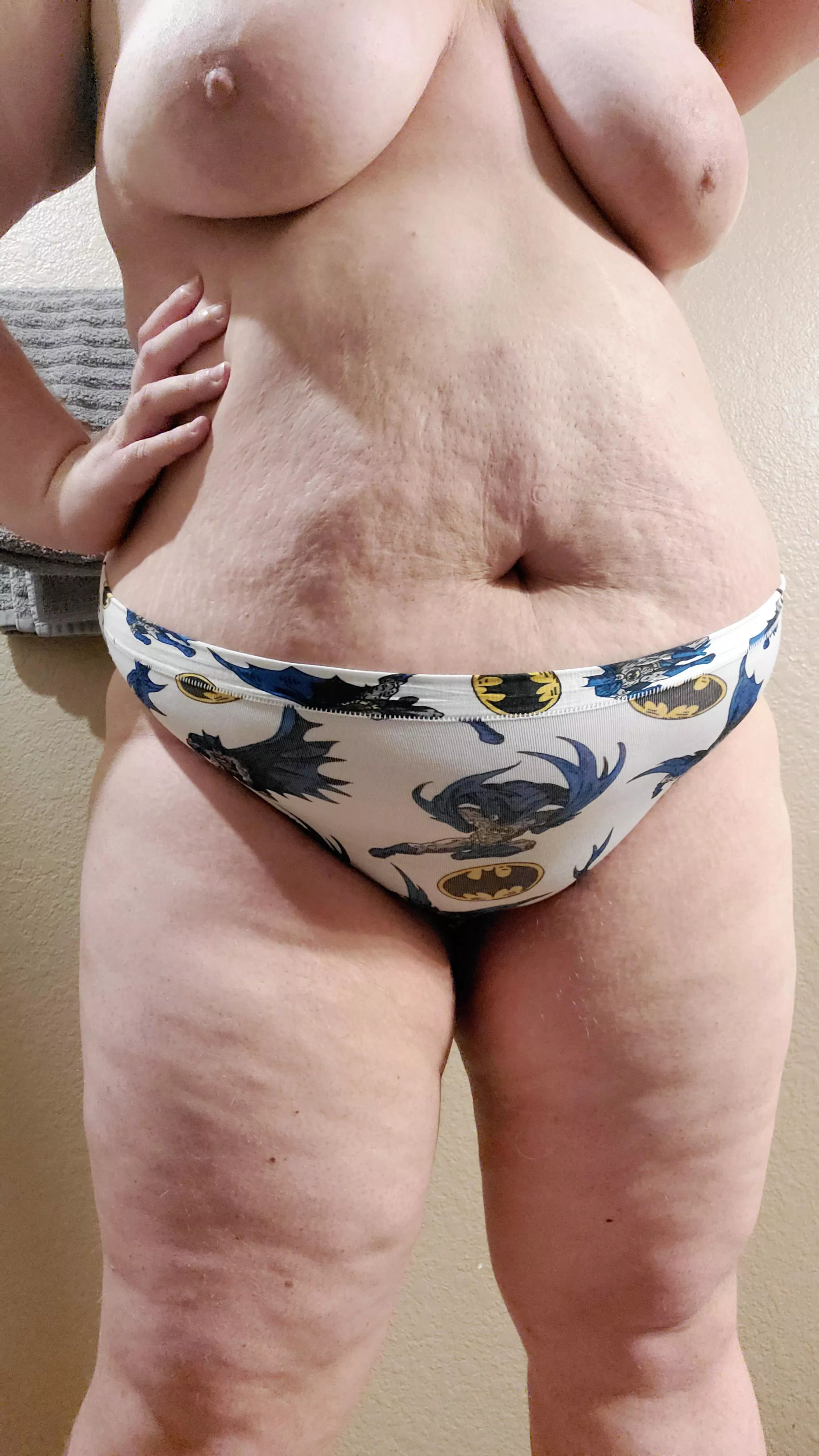 Feeling good about my soft tummy right now 🥰