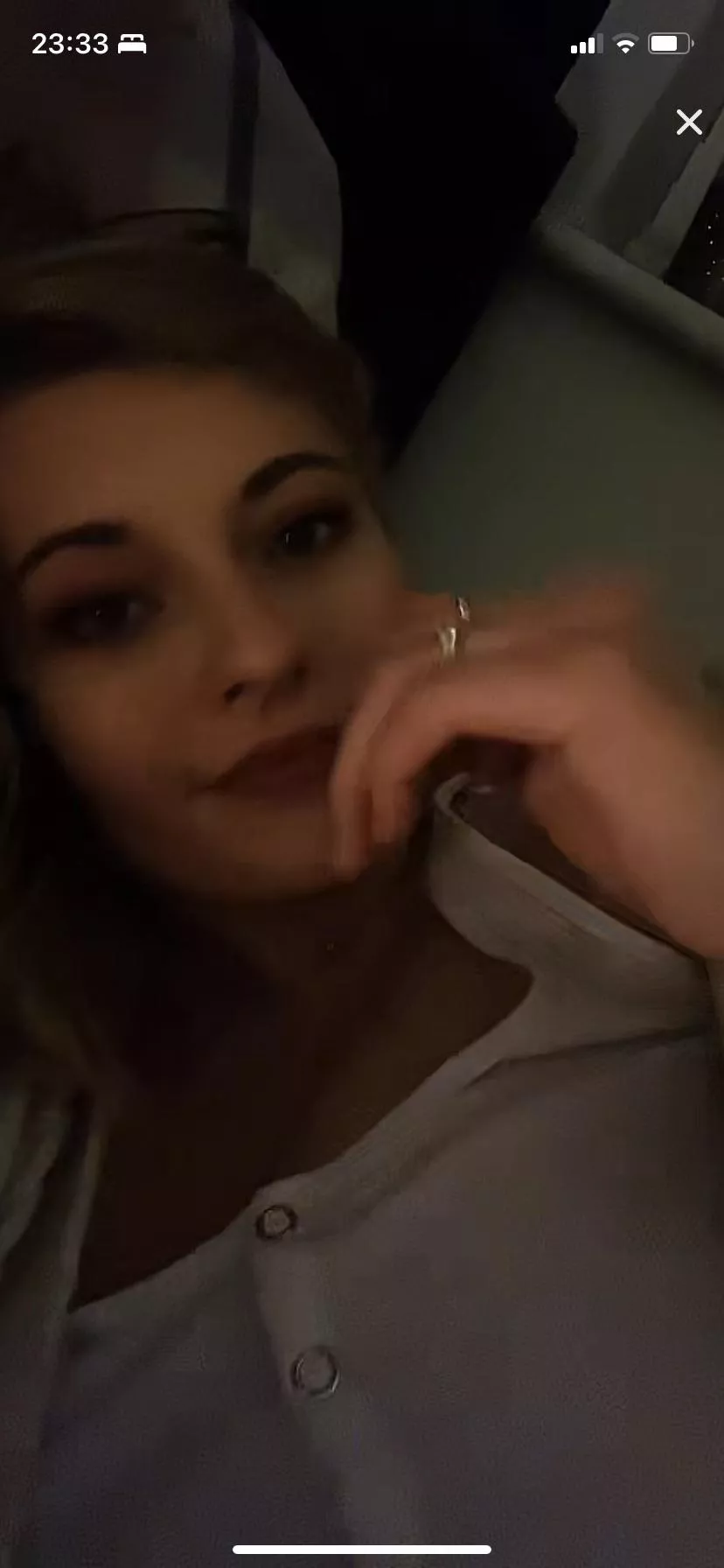 Feeling herself now; she just got a big gift 🎁