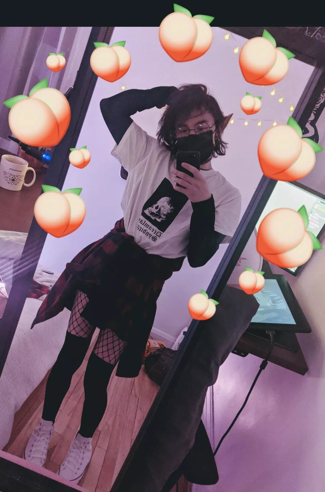 Feeling just peachy! 🍑🍑✨