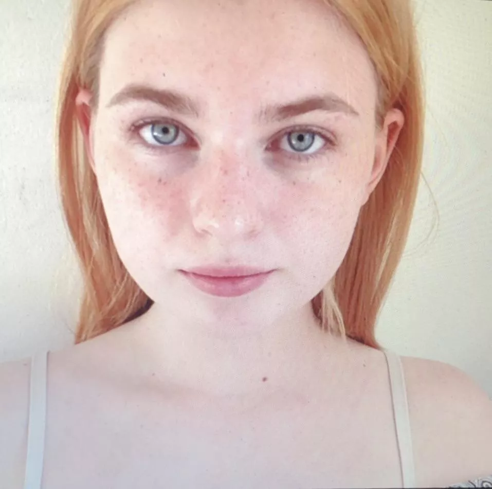 Feeling veeeery pale. But I guess it has its charm hehe