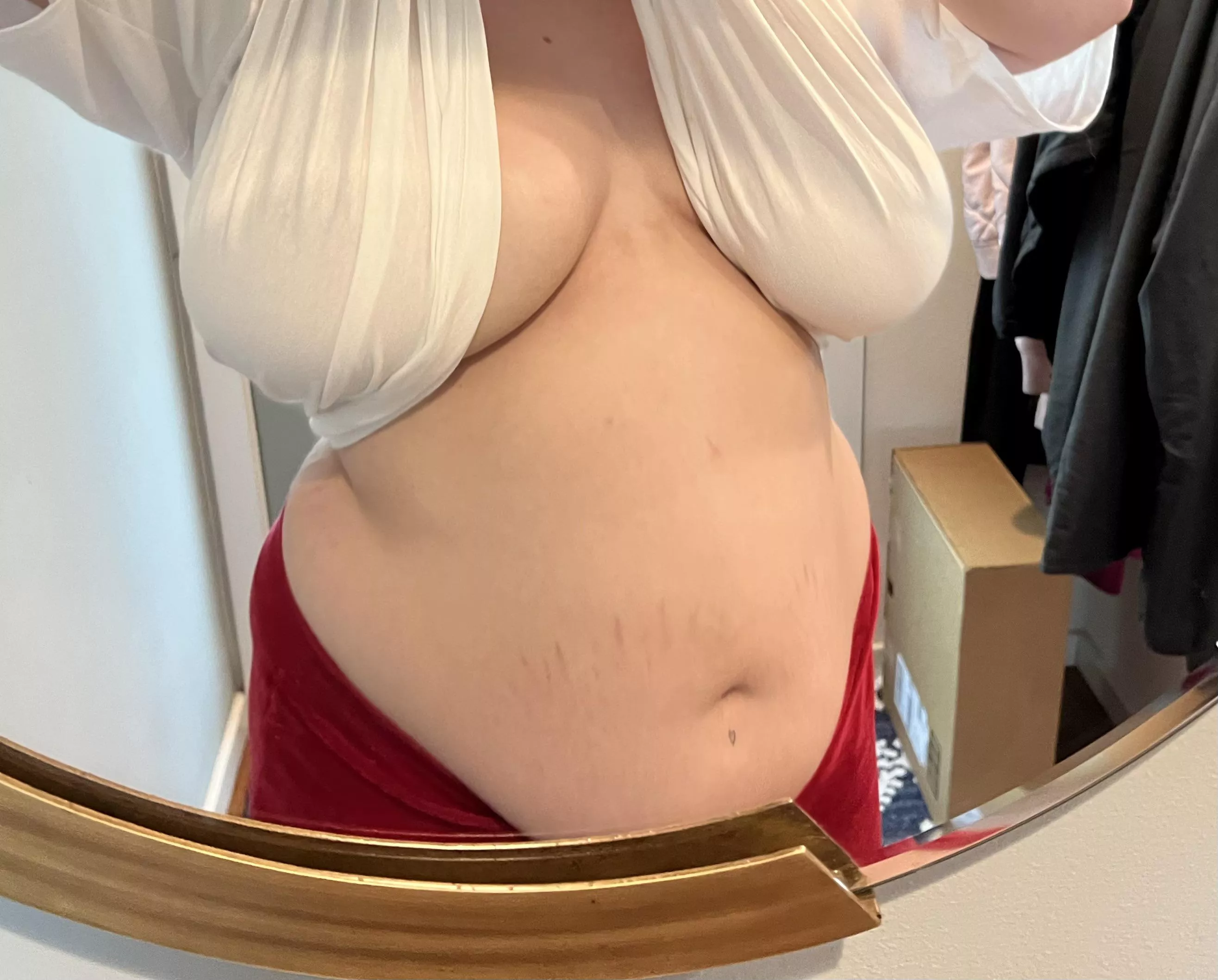 feels good to be freshly 18 😋