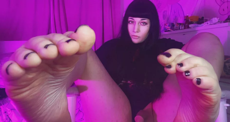 Feet Friday π