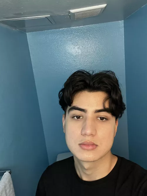 Fellow PS4 gamer here ! Anyone here play Minecraft, mobile legends or destiny 2?