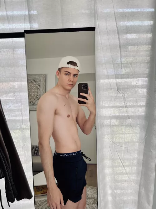 Felt cute trying out my new gym shorts on my cake day.