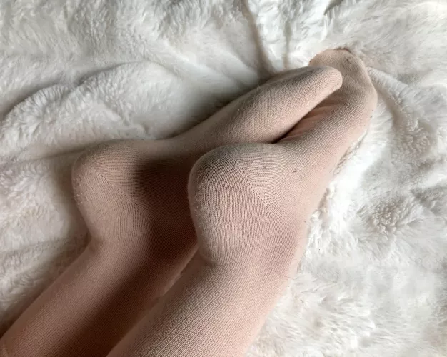 [female] pretty in pink