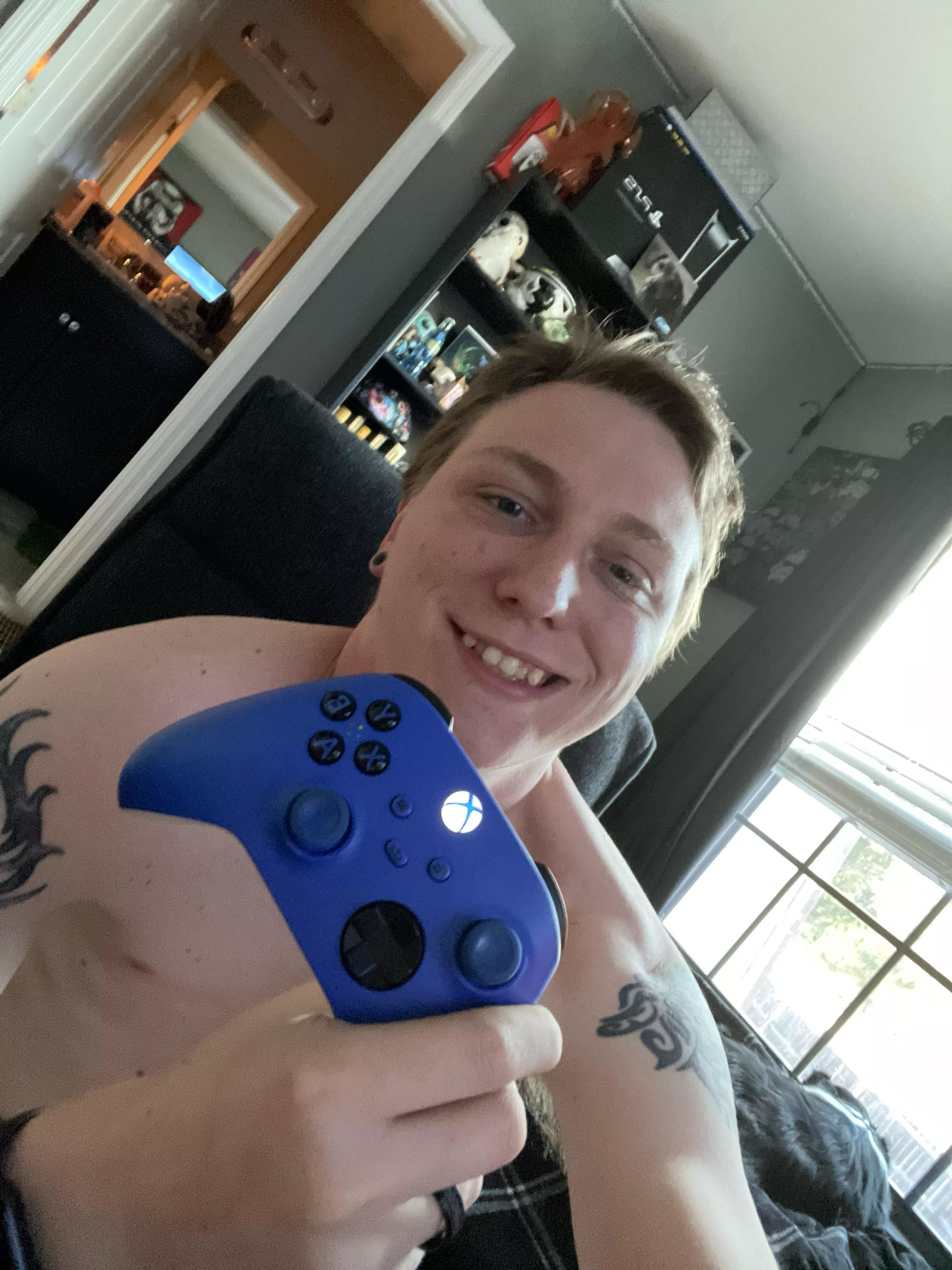 Finally home from work! Can get some Gaming in 😁