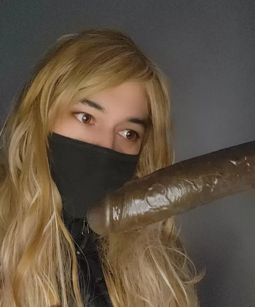 Find a girl to look at you like a sissy looks at BBC