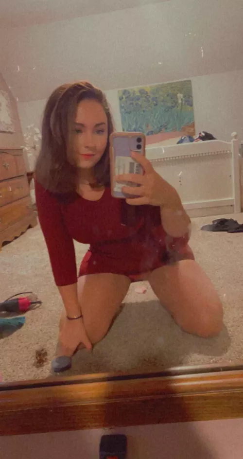 Finding some serious talking and serious relationship im 22 single we can talk at my kik sophiarein1203 😘👅💋💚