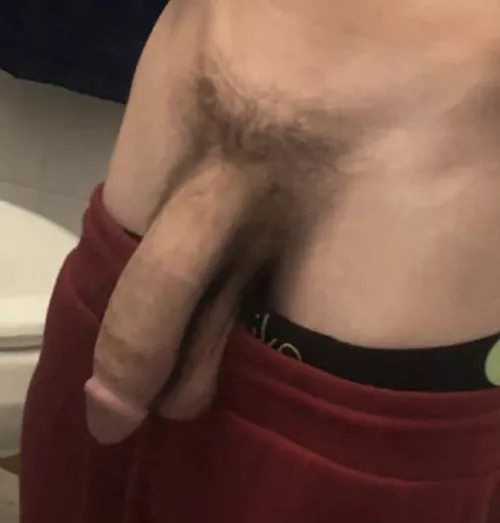 Finished my morning workout and it’s time to take a shower…there’s plenty of room to join 😏