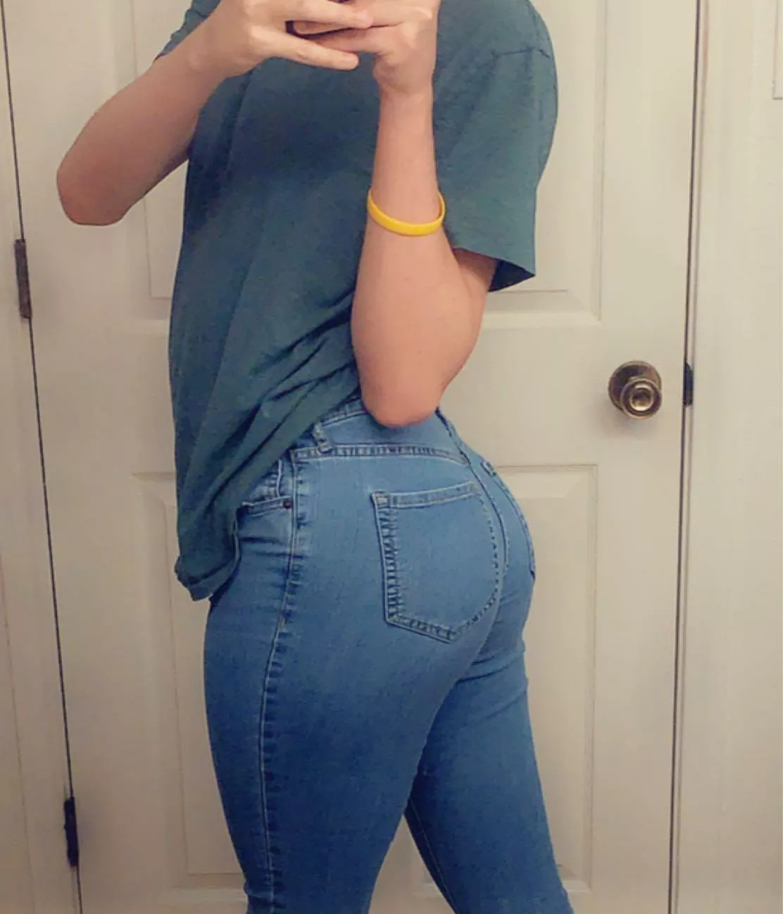 First pic 💓 how would you rate it ? 🍑