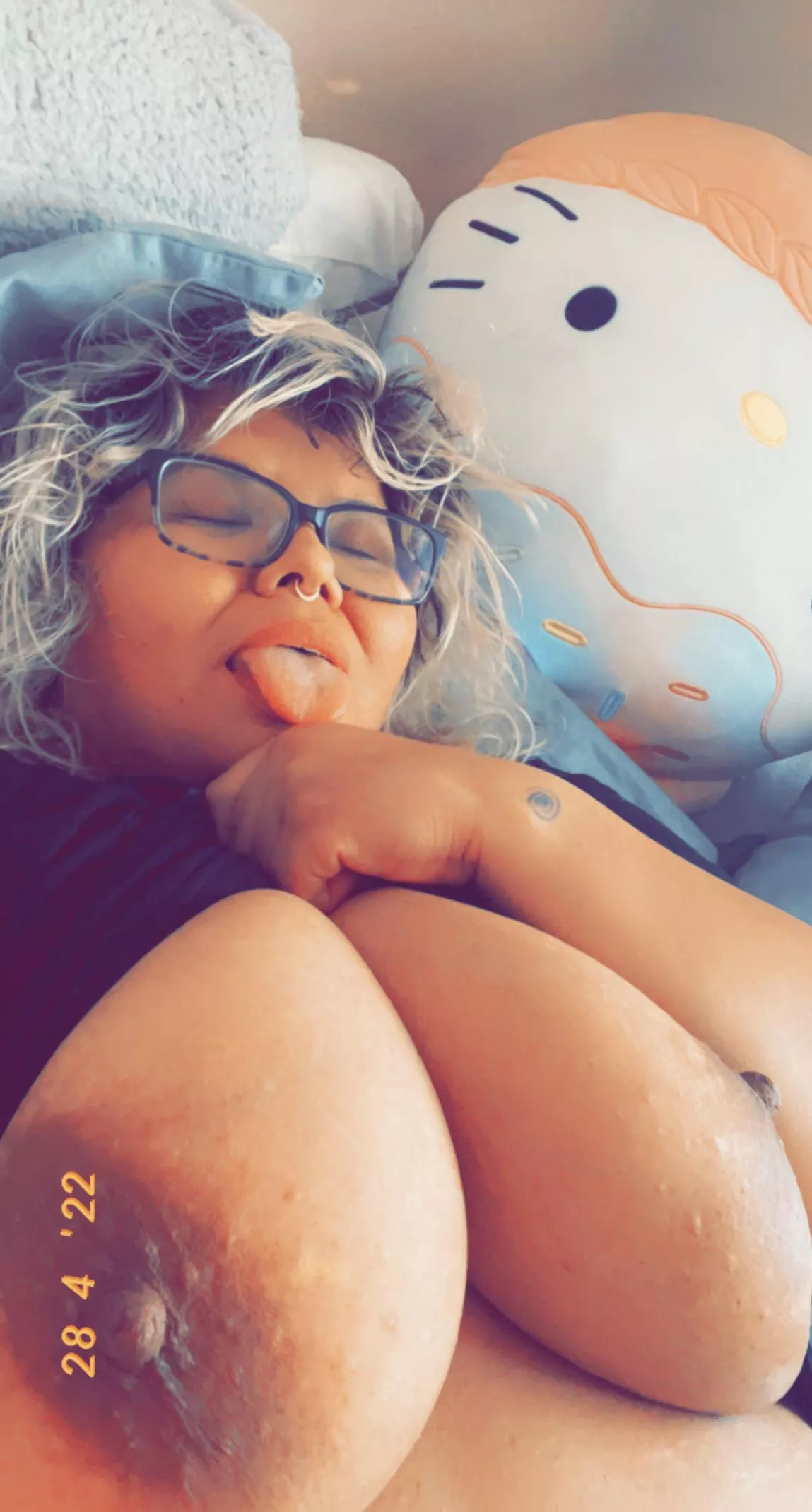 first post. enjoy my huge tits 🤤 first post. enjoy my huge tits 🤤