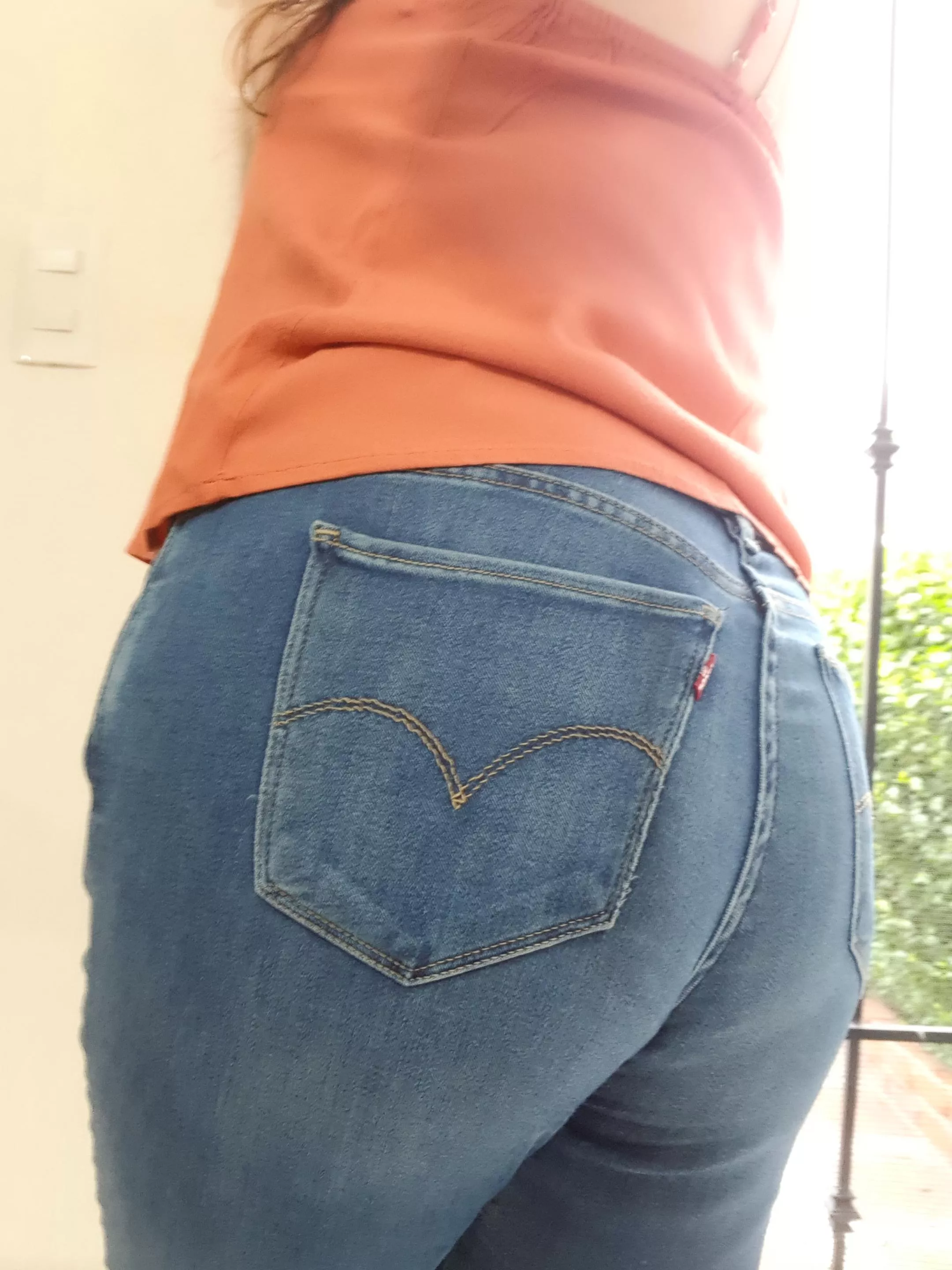 First post here! 💋 Nothing beats a simple pair of jeans.