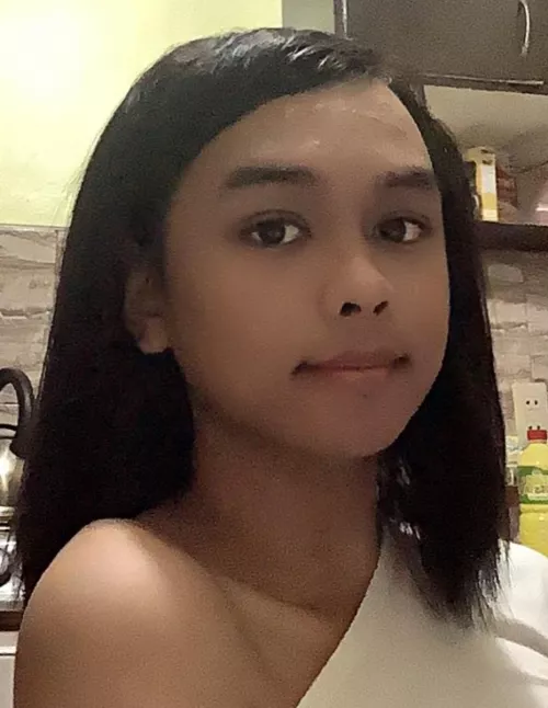 first time posting here!! i got my hair rebonded a few months ago :p