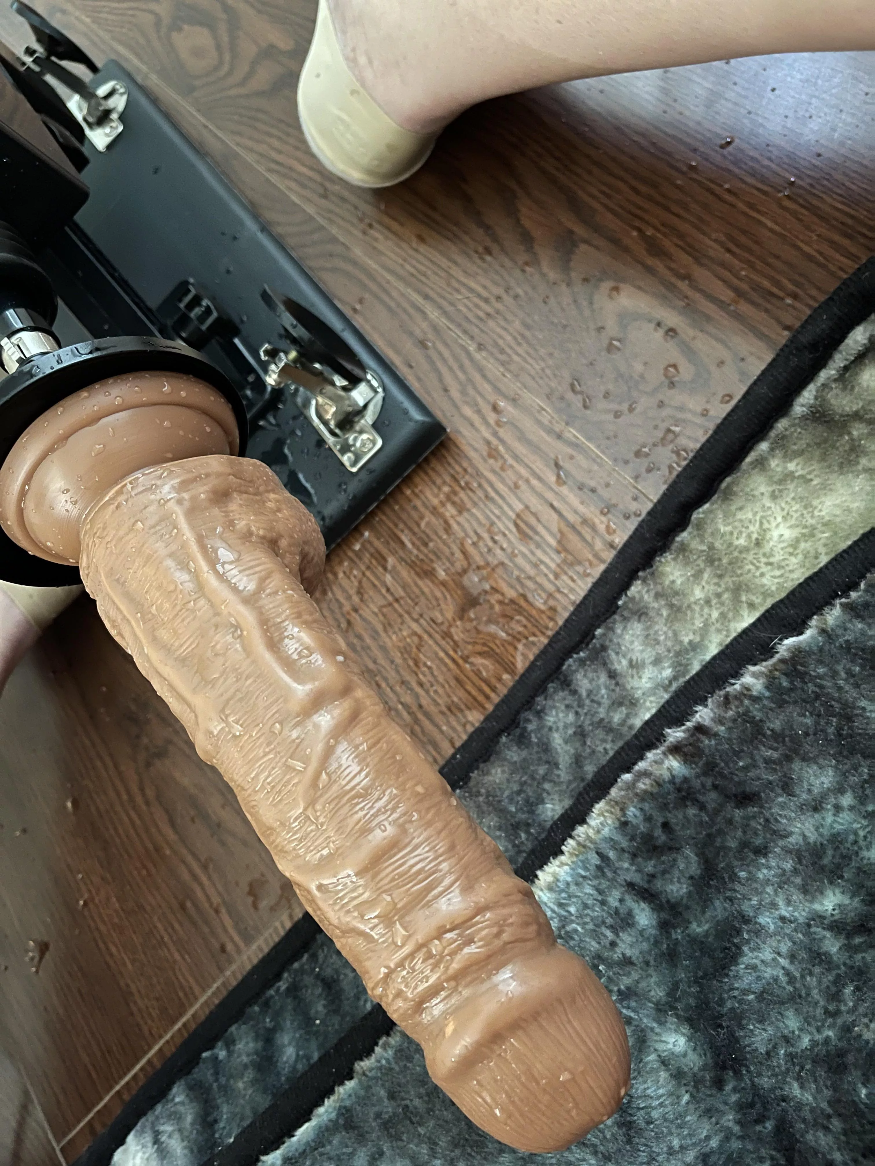 First time trying my machine was a success! 💦Now I just need some volunteers to come operate the speed control and a clit vibrator