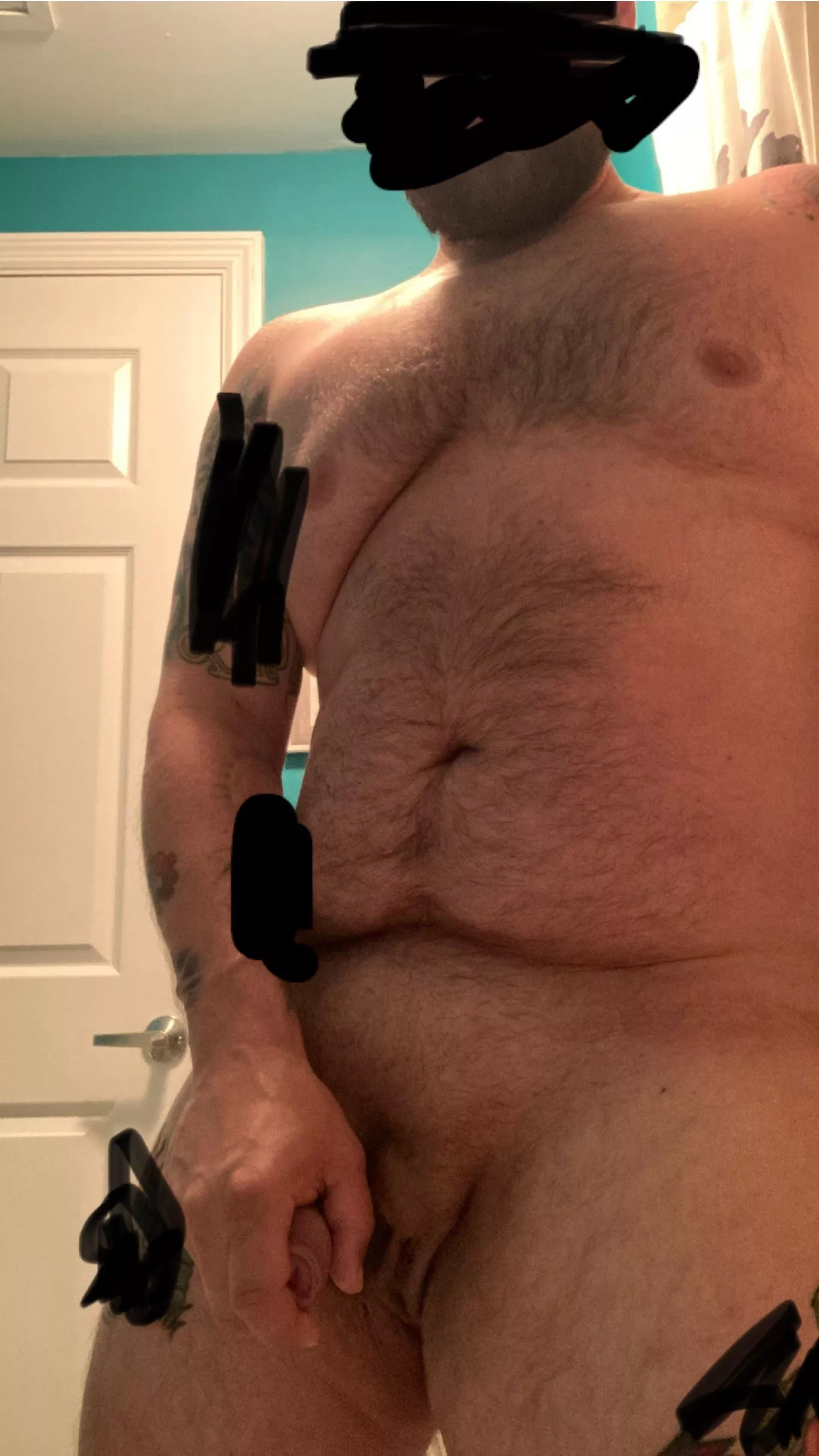 First timer. 35/m U.K. I guess I belong here?