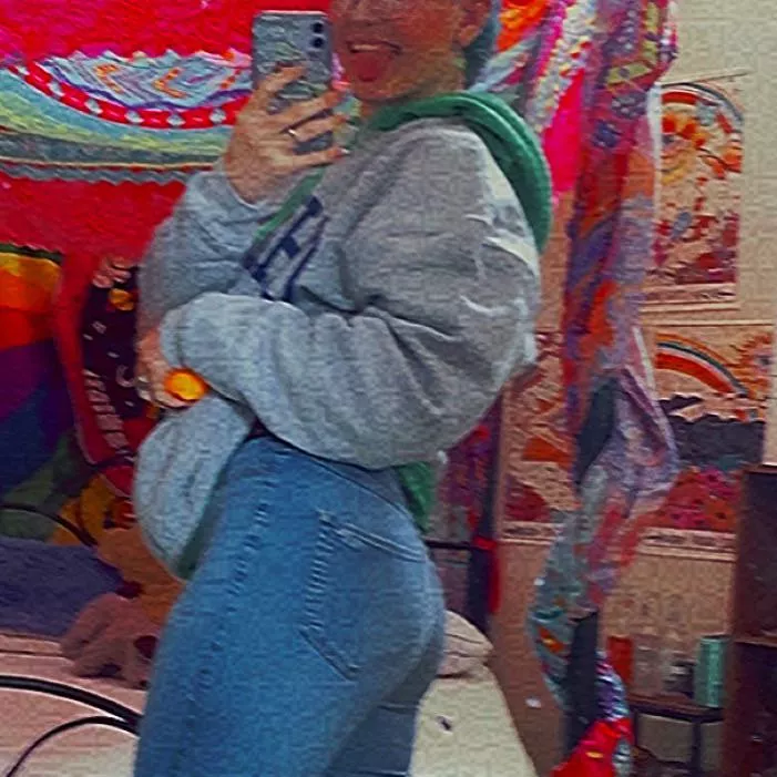 Follow me on Instagram! Or even on here!! I’d love to explore my fantasies w you!!