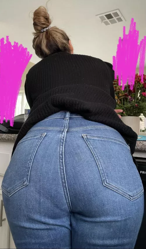 [f]or those who like a little vpl💁🏼‍♀️😉heres my covered butt
