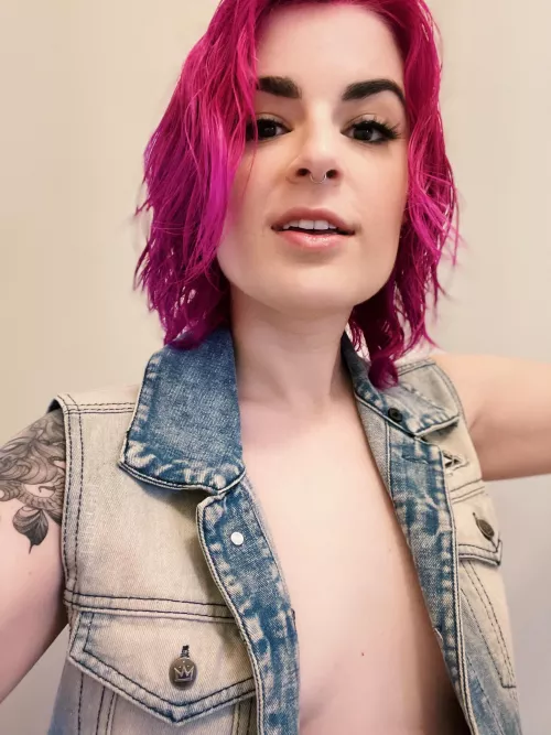 found my old FOB vest 🖤