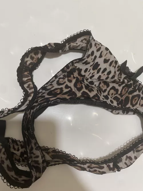 found these on the floor after my aunt got out of the shower π
 went through her snapchat earlier and found this beauty π¦ (dm for video)