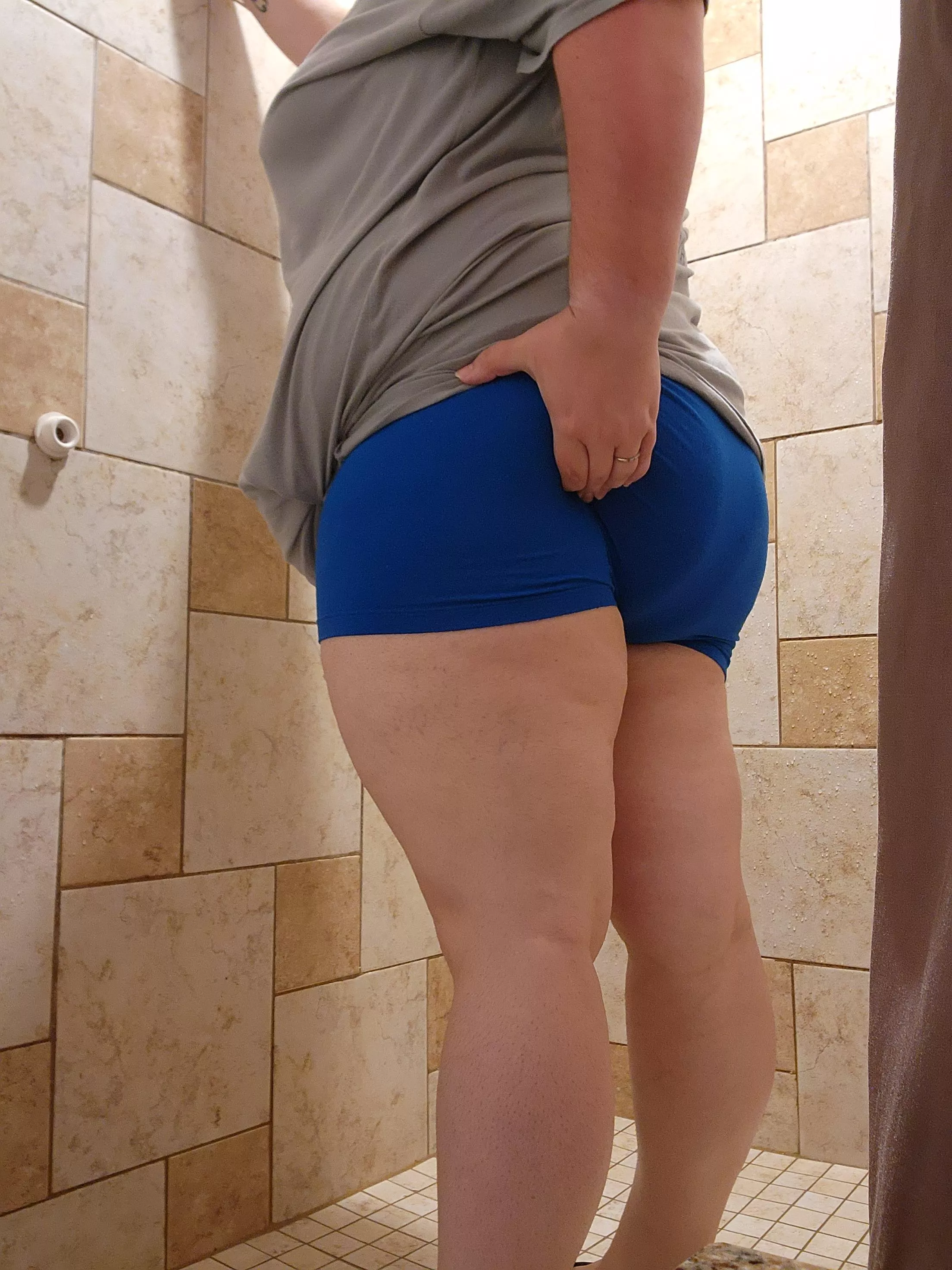 🧡 FREE page, daily pictures postings, dms open, bbw hottie,videos posted also! 🧡