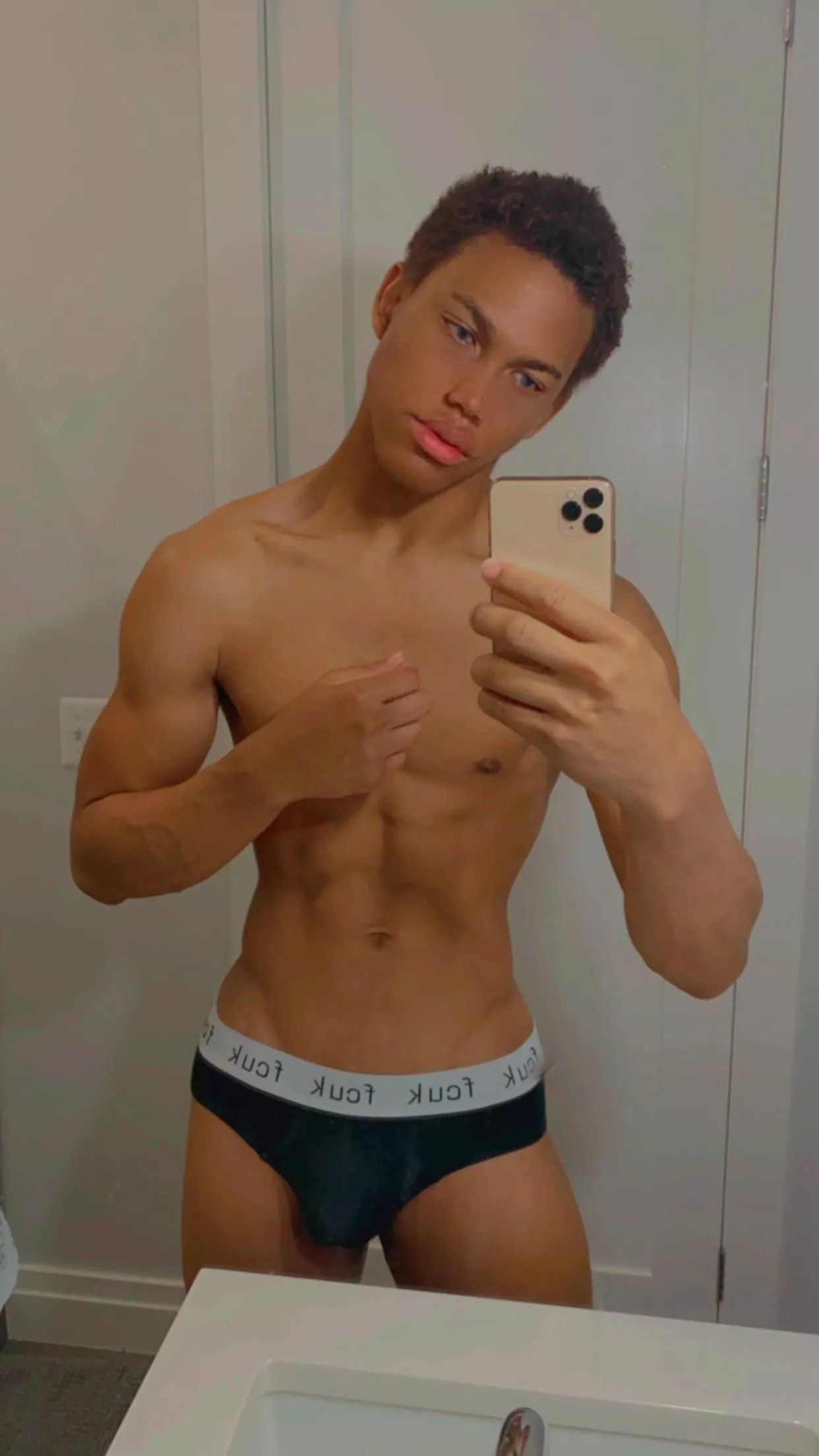 French connection United Kingdom 28yo